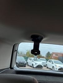 Car image 28