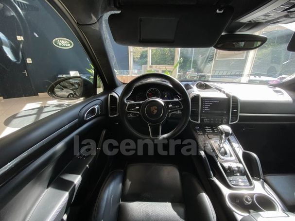 Porsche Cayenne Turbo Tiptronic 382 kW image number 18