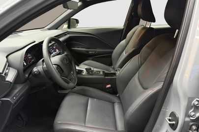 Car image 18