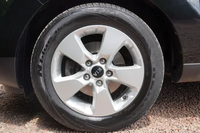 Car image 30