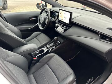 Car image 12