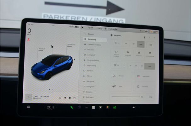 Tesla Model Y Long Range AWD 258 kW image number 18