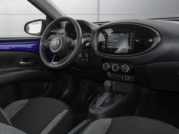 Toyota Aygo X 1.0 VVT-i 53 kW image number 3