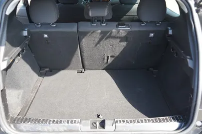 Car image 34