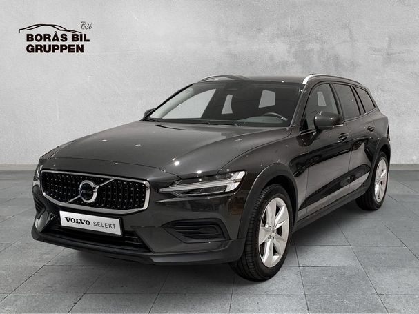 Volvo V60 Cross Country AWD B5 186 kW image number 1