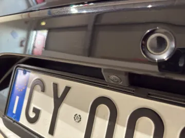 Car image 27