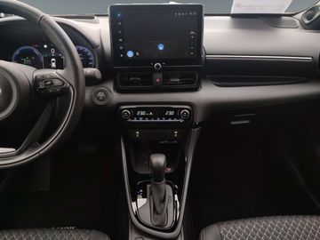 Car image 12