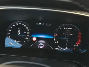 Car image 33