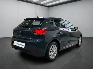 Car image 13