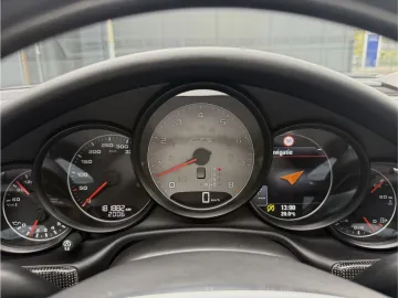 Car image 36