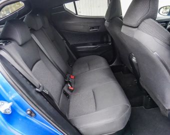 Car image 16