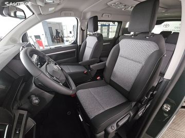 Car image 35