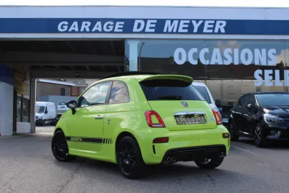 Car image 4