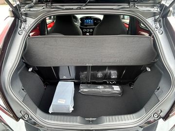 Car image 8