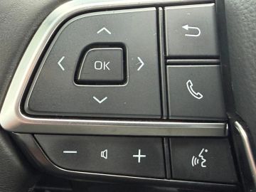 Car image 40