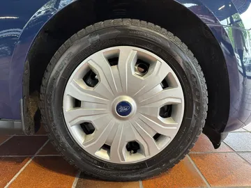 Car image 46