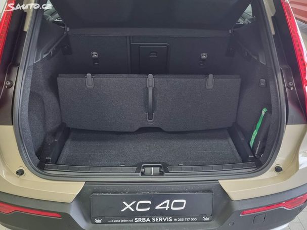 Volvo XC40 B3 Core 120 kW image number 9