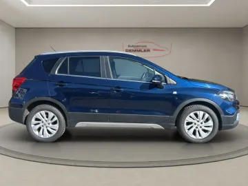 Car image 4