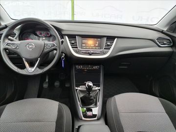 Car image 14