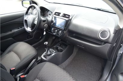 Car image 28