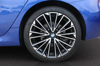 Car image 31
