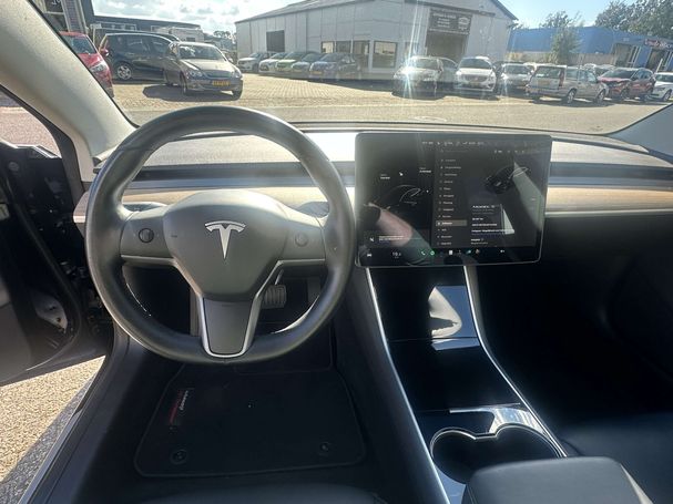 Tesla Model 3 Long Range AWD Dual Motor 340 kW image number 4