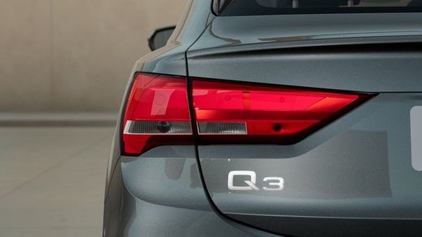 Audi Q3 35 TDI S-line Sportback 110 kW image number 9