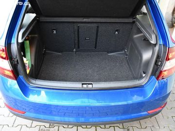 Car image 29