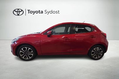 Car image 4