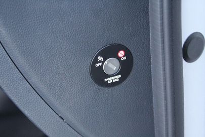 Car image 33