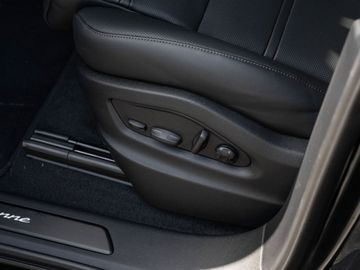 Car image 36