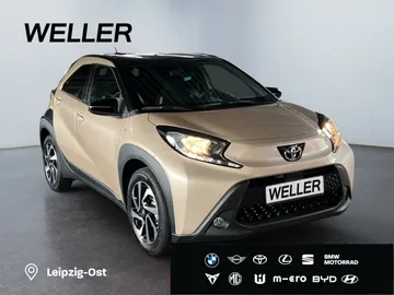 Car image 2