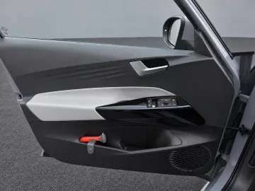 Car image 37