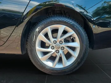 Car image 38