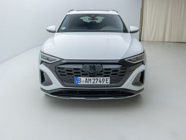 Audi Q8 50 e-tron S-line 250 kW image number 2