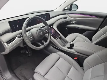 Car image 23