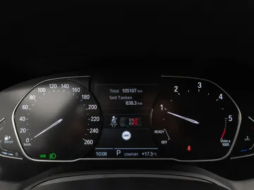 Car image 40