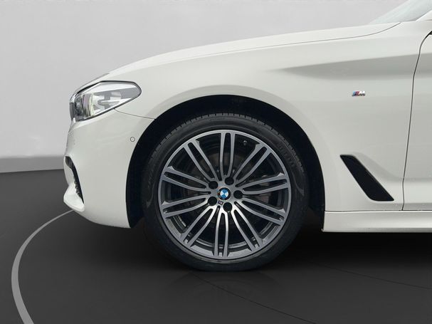 BMW 520d Touring xDrive 140 kW image number 14