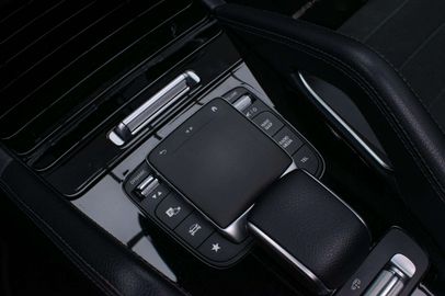 Car image 37