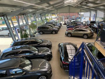 Car image 21