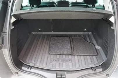 Car image 34