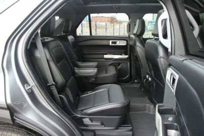 Car image 37