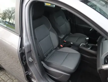 Car image 31