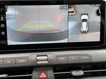 Car image 24