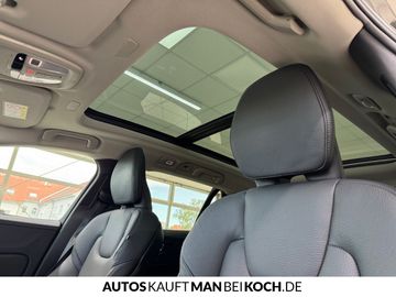 Car image 32