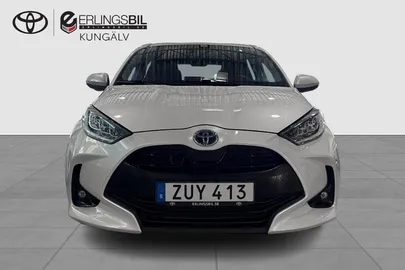 Car image 2