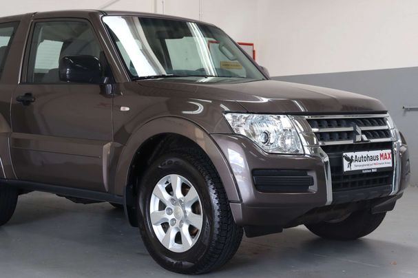 Mitsubishi Pajero 3.2 147 kW image number 9