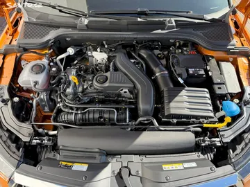 Car image 40