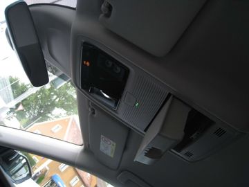 Car image 30