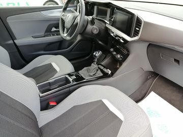 Car image 12